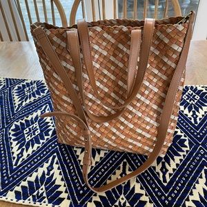 Madewell The Medium Transport Tote: Woven Leather Edition